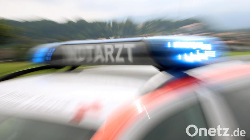 Um in der Nordoberpfalz die Notarztversorgung sicherzustellen, gibt es ein gemeinsames Pilotprojekt der Rettungszweckverbands und der Kliniken Nordoberpfalz. Symbolbild: Stephan Jansen/dpa