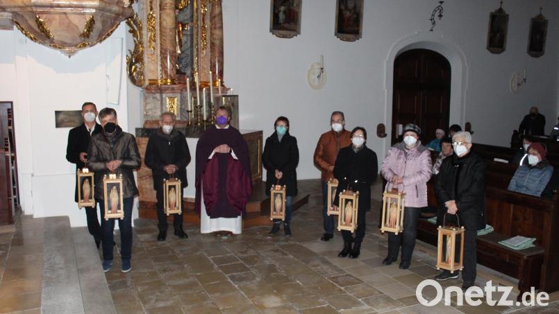 Im Advent werden in der Pfarrkirche St. Vitus acht Marienstatuen zur Herbergssuche ausgesendet. Bild: nis