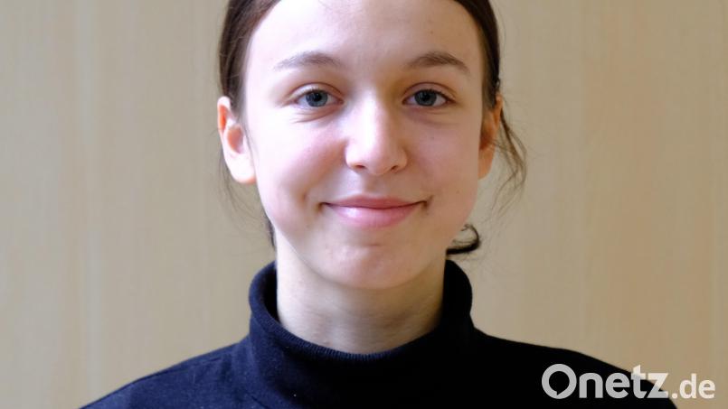 „Eine Erfahrung fürs Leben&quot;, sagt die 17-jährige Gymnasiastin Louana Naumann aus Grafenwöhr nach ihrem ehrenamtlichen Engagement in der Caritas-Tagespflege in Grafenwöhr. Bild: do