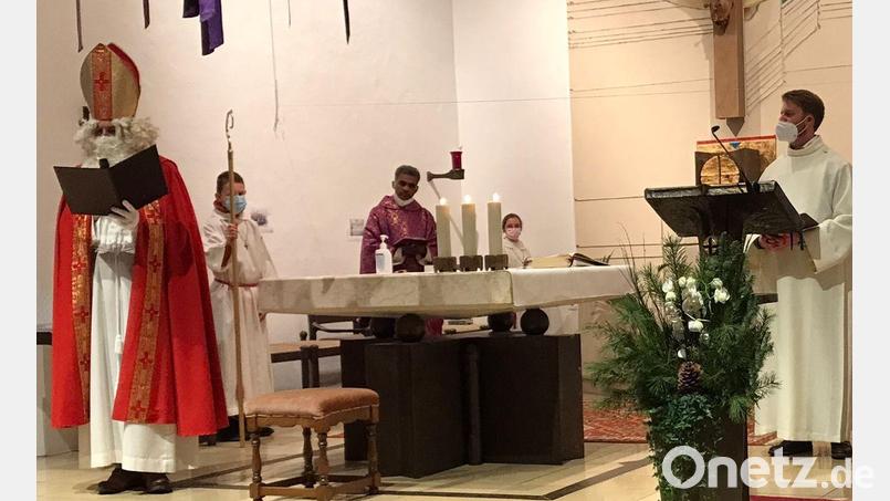 Bei Gottesdiensten in Brand und Nagel war der heilige Nikolaus zu Besuch. Bild: ld