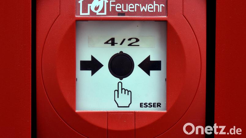 Die Brandmeldeanlage im Amberger Rathaus ist Teil eines kostspieligen Sanierungskonzepts in Sachen Brandschutz. Für den Haushalt 2022 muss der Kämmerer aber noch nicht den Alarmknopf drücken. Bild: Stephan Huber