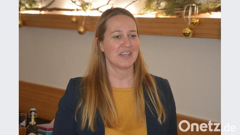 Die Festansprache hielt Verdi-Gewerkschaftssekretärin Marina Mühlbauer. Bild: jr