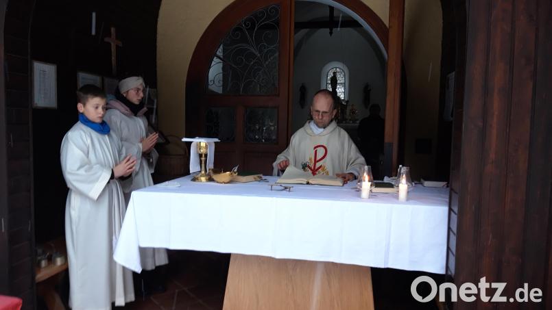 Den Gottesdienst zelebrierte Pfarrer Armin Maierhofer. Bild: Pfarrei Mähring/exb