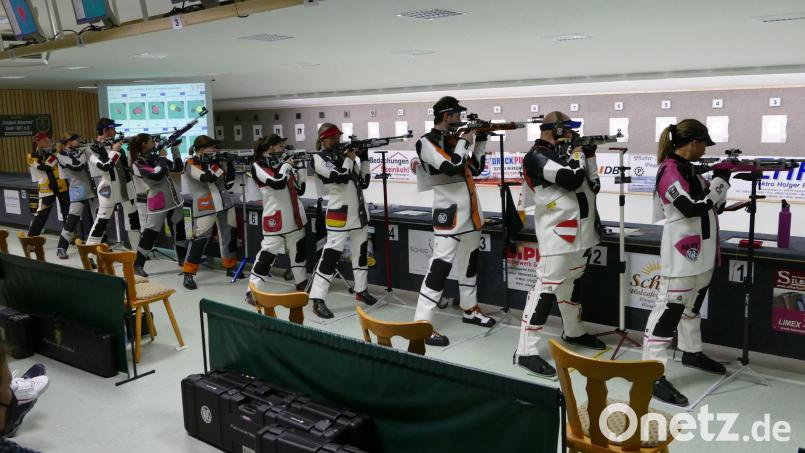 Die Kastler Schützen im Duell gegen Saltendorf. Am Ende fehlte den Kastler beim Stechen das Glück. Bild: rwo