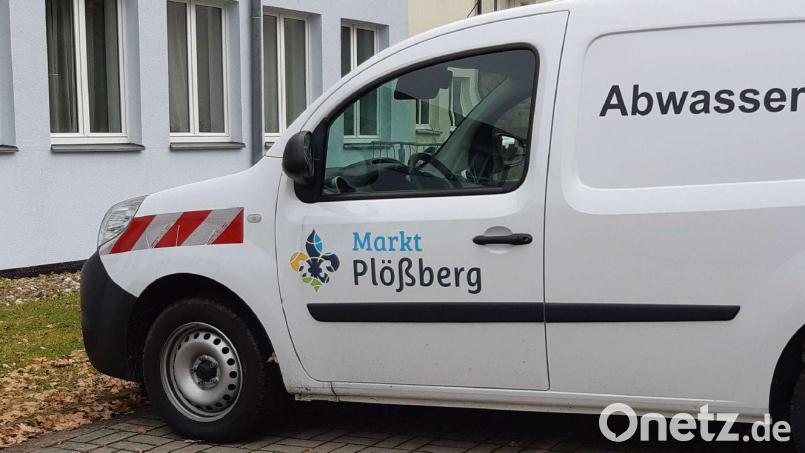 So sieht das neue Logo der Marktgemeinde Plößberg aus. Es ist schon auf einigen gemeindlichen Fahrzeugen angebracht. In den nächsten Monaten soll es offiziell vorgestellt und flächendeckend eingesetzt werden. Bild: Markt Plößberg/exb