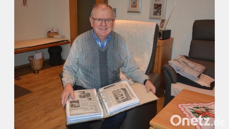 Seit 1975 sammelt Ernst Neumann Zeitungsberichte über das Geschehen in Pechbrunn, Groschlattengrün und Schlößl. An diesem Samstag feiert der Altbürgermeister seinen 70. Geburtstag. Bild: jr