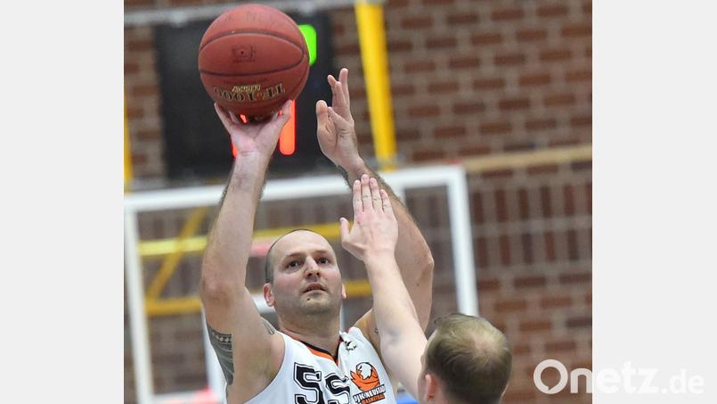 "Scharfschütze" Vlady Krysl war mit sechs erfolgreichen Dreiern bester Werfer der Neustädter. Archivbild: A. Schwarzmeier