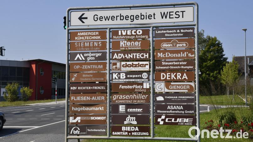 In den Oberpfälzer Gewerbegebieten zieht das Geschäft wieder an. Symbolbild: Petra Hartl