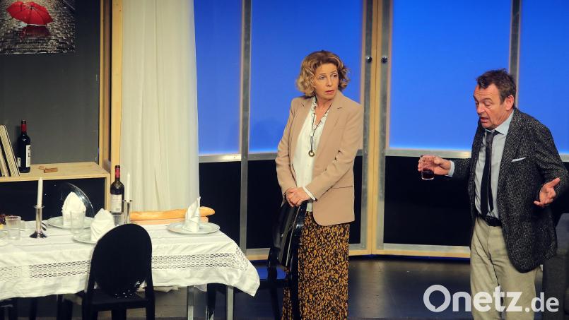 Der Sittich, mit Michaela May und Krystian Martinek im Stadttheater führt auf unterhaltsame Weise in die Abgründe des Ehelebens. Bild: Wolfgang Steinbacher