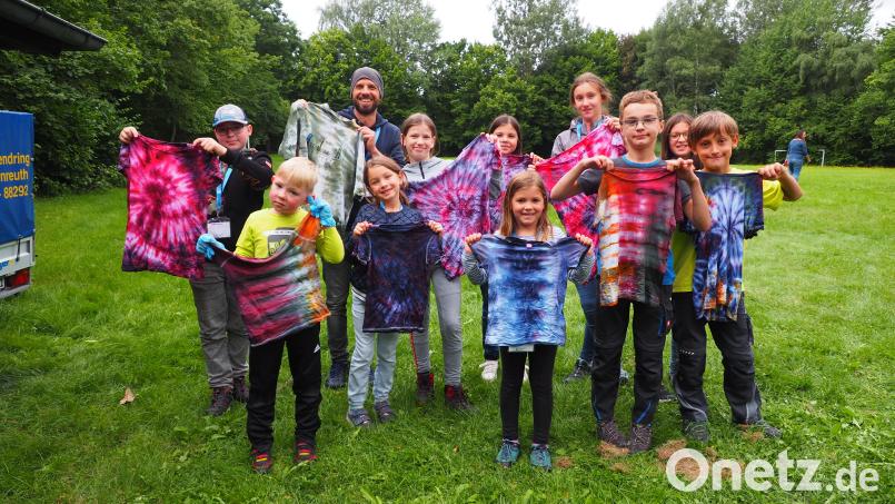 Für die Jugendarbeit im Landkreis Tirschenreuth gibt es wieder Zuschüsse. Das Bild zeigt einen Batik-Workshop beim &quot;Sommerspaß&quot; des Kreisjugendrings und Jugendmedienzentrum T1 im August. Archivbild: Kreisjugendring Tirschenreuth/exb