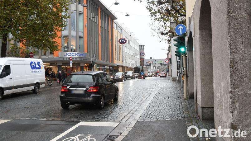 Der Issy-les-Moulineaux-Platz. Sollen hier künftig nur noch Fußgänger und Radler unterwegs sein? Bild: Gabi Schönberger