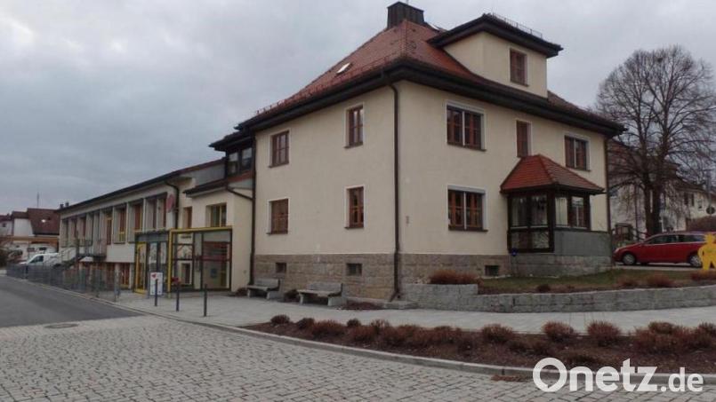 Der Gemeinderat Neusorg befürwortete den Antrag des Caritasverbandes Regensburg auf Übernahme des kommunalen Anteils des Elternbeitragsersatzes für den Bewilligungszeitpunkt Januar bis Mai dieses Jahres für die Buben und Mädchen, die im Kinderhaus Sankt Josef (Bild) wegen Corona nicht betreut werden konnten. Archivbild: br