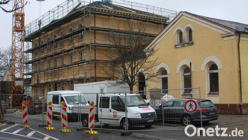 Von außen lässt sich der Baufortschritt derzeit nur erahnen. Bild: wro