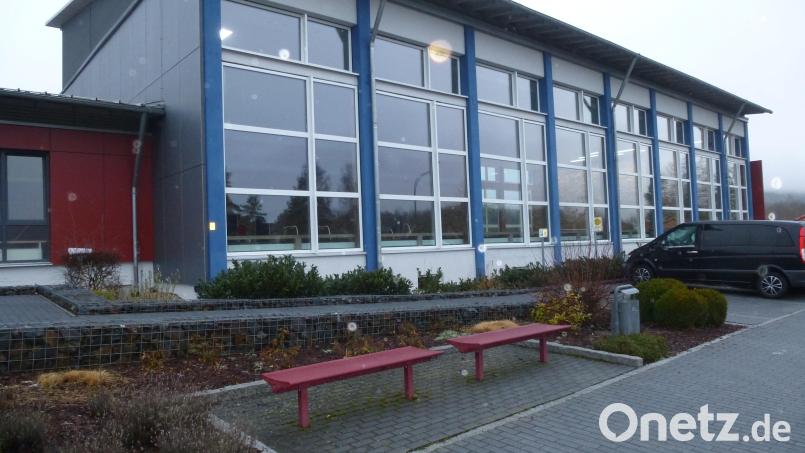 Mehr zahlen müssen die Besucher des Hallenbads ab Januar 2022. Dafür erhöht sich die Aufenthaltsdauer von 60 auf 90 Minuten.. Bild: bk
