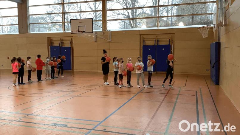 Beim Basketball Bild: Hannah Dotzler /exb