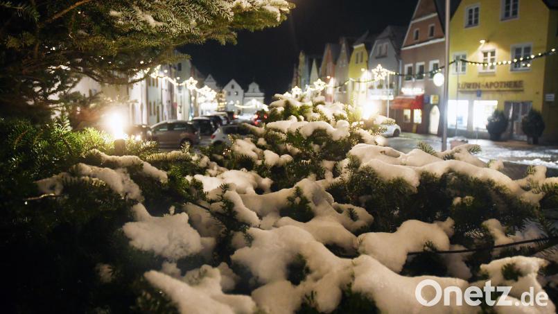 Ob es in diesem Jahr mit der weißen Weihnacht klappt? Kurz vor dem dritten Advent sah es in Neustadt/WN schon mal gut aus. Bild: anm