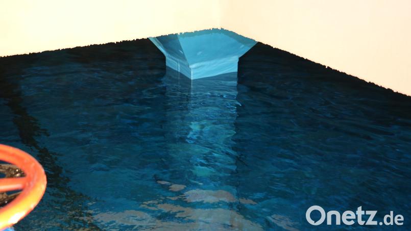 Auch das kostbare Nass wird in Friedenfels teurer. Für einen Kubikmeter Trinkwasser müssen die Bürger künftig 62 Cent mehr bezahlen. Das Bild zeigt ein Sammelbecken im Wasser-Hochbehälter. Bild: bsc