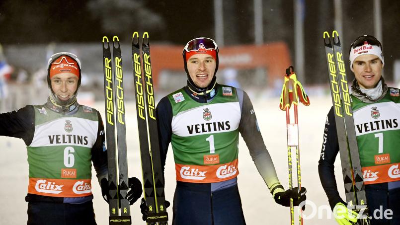 Vor zwei Wochen in Ruka war das Podest fest in deutscher Hand: Terence Weber (Mitte) siegte überraschend vor Eric Frenzel (links) und Vinzenz Geiger. Weber und Frenzel trainierten diese Woche wieder gemeinsam in Flossenbürg. Bild: Heikki Saukkomaa