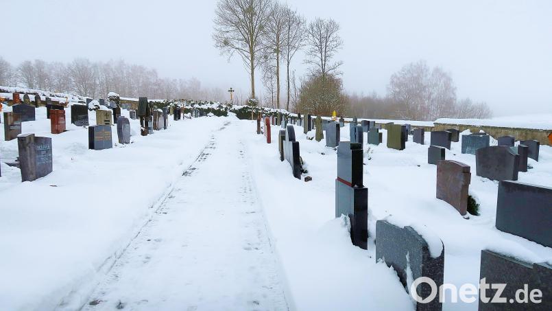 Deutlich angehoben werden ab 1. Januar 2022 die Friedhofsgebühren in der Gemeinde Friedenfels. Bild: bsc