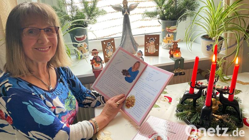Die Nabburgerin Karla Obermeier hat sich mit ihrem handgeschriebenen Weihnachts-Backbuch einen Traum erfüllt. Bild: Völkl