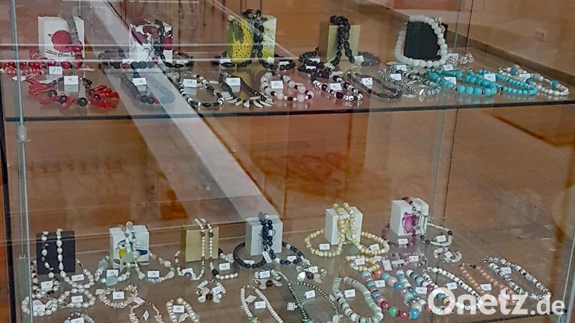 Schmuckvitrine. Bild: Kurmittelhaus Sibyllenbad/exb