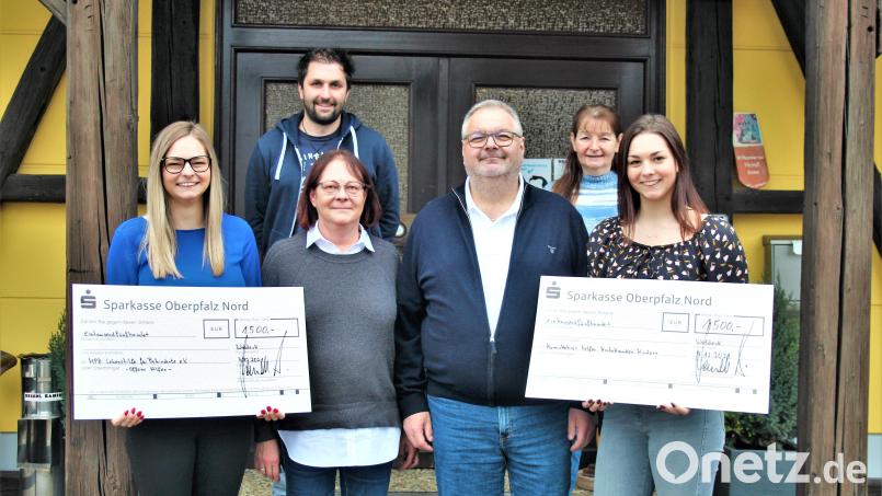 Bereits zum zehnten Mal macht das Familienunternehmen Heindl Kamin in der Vorweihnachtszeit 3000 Euro für soziale Zwecke locker. Bild: stg