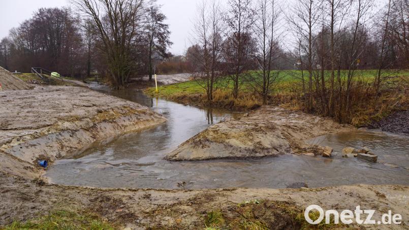 Große Steine im Bachbett und Kehren verlangsamen jetzt die Fließgeschwindigkeit des Schirnitz- und Engbaches auf einer Länge von rund 270 Metern. Bild: bkr