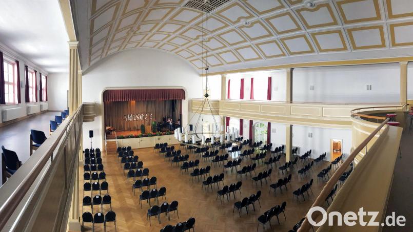 Ein Saal für alle Fälle. Bei Veranstaltungen vom Kabarett über Hardrock-Konzert bis hin zum Ball hat sich das Evangelische Vereinshaus über Jahrzehnte als Kulturzentrum empfohlen. Jetzt steht es zum Verkauf. Archivbild: Gabi Schönberger