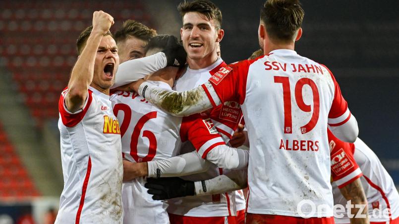 Benedikt Saller (links) und seine Teamkollegen hatten 2021 einiges zu bejubeln. Bild: Armin Weigel