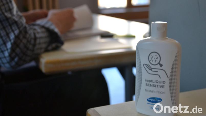 Mit Desinfektionsmittel wollten zwei junge Frauen aus Amberg den großen Reibach machen. Symbolbild: tk