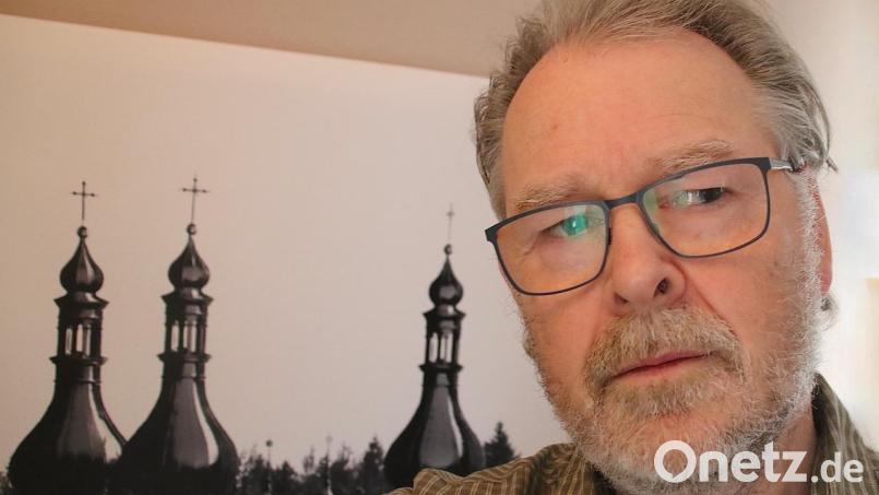 Fotograf Jürgen Klein hat das Schaufenster im Kunsthaus wirkungsvoll gestaltet. Damit auch im zweiten Beinahe-Lockdown die Kunst zu den Betrachtern kommen kann, hat er neun winterlich-weihnachtliche Motive dafür ausgewählt. Bild:  ubb