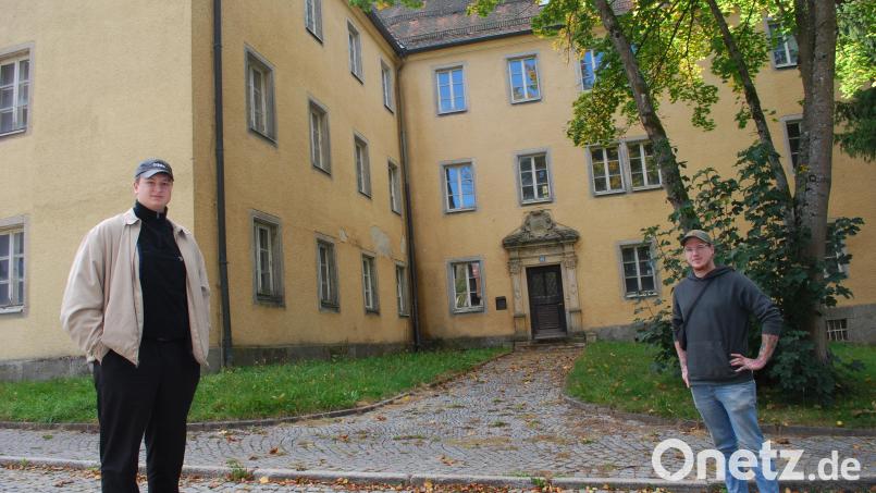 Der Verein &quot;Schaltlücke&quot; hat mit dem Alten Amtsgericht neben der Friedrichsburg einiges vor. Florian Mittelmeier (rechts) und Jakob Müller sind zuversichtlich, dass die Pläne umgesetzt werden können. Bild: tss
