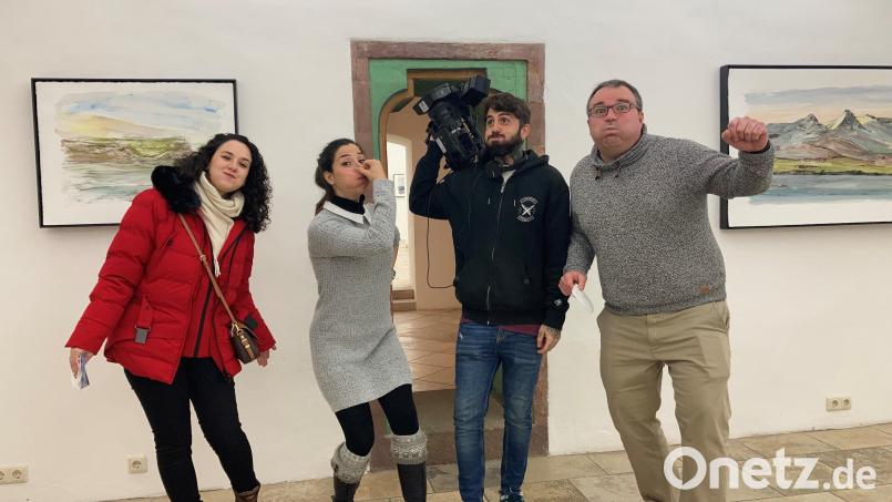 Dem Team des spanischen Fernsehsenders EITB hat&#039;s im Luftmuseum gefallen. Bild: Johanna Foitzik/Luftmuseum/exb