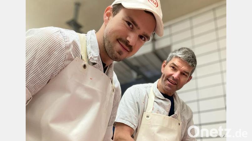 Vater und Sohn arbeiten Hand in Hand: Sebastian und Robert Zagel. Bild: lei