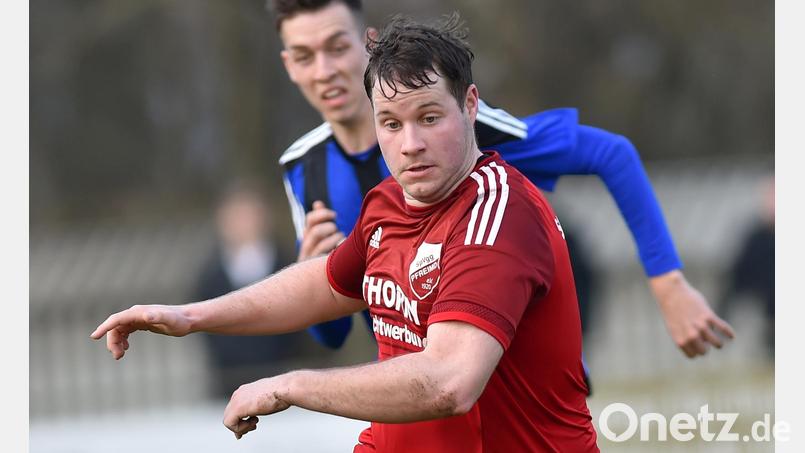 Bastian Lobinger wird auch in der Saison 2022/23 als Spielertrainer der SpVgg Pfreimd fungieren. Bild: af