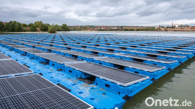 So ähnlich könnte es ab nächstem Jahr in Steinfels aussehen: Diese Anlage in Dettelbach erzeugt pro Jahr ca. 700.000 kWh, die direkt zur nachhaltigen und klimaneutralen Versorgung des eigenen Kieswerks genutzt werden: Dies reduziert den CO2-footprint jährlich um 280 Tonnen. Bild: Heidelberger Sand und Kies GmbH/Steffen Fuchs/exb