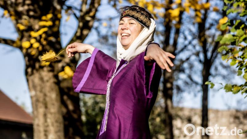 Rita Heindl spielt bei der Zeitreise zu Burg Murach Eleonore Satzenhofer zu Frauenstein. Bild: Freya Fehse/exb