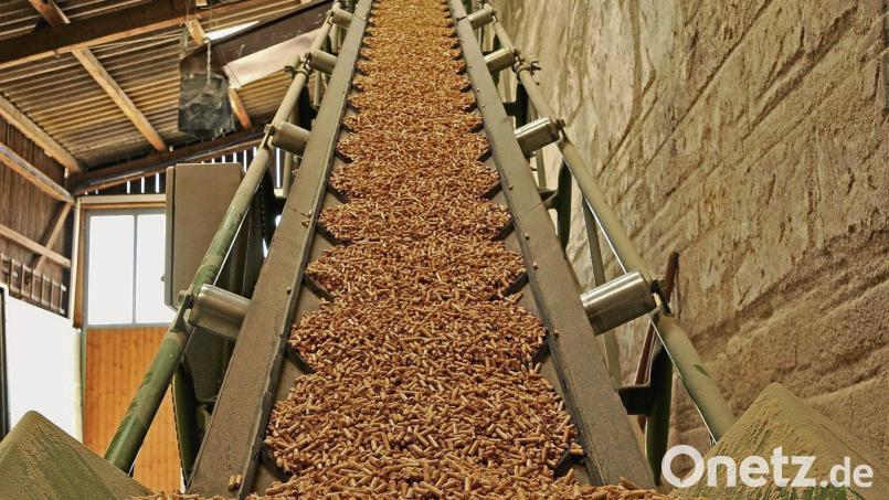 Pellets sind in Deutschland längst zu einem wichtigen Energieträger geworden. Die Produktionen werden deshalb ständig ausgeweitet. Bild: dpa-tmn | Deutsches Pelletinstitut