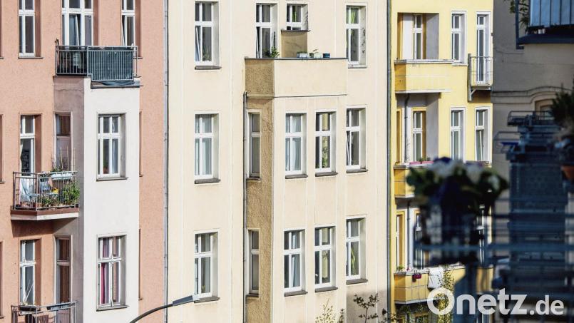 Energetische Sanierungen sind teuer. Eigentümergemeinschaften müssen für solche Projekte viel Zeit einplanen. Bild:  Zacharie Scheurer/dpa