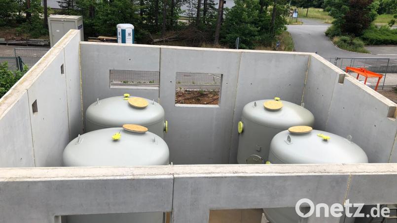 Die Filter des neuen Technikgebäudes sind angekommen. Jeder wiegt stolze 3,5 Tonnen. Bild: sne