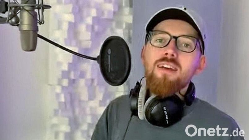 Felix Merl im Studio bei der Aufnahmen zum neuen Album. Bild: Merl/exb