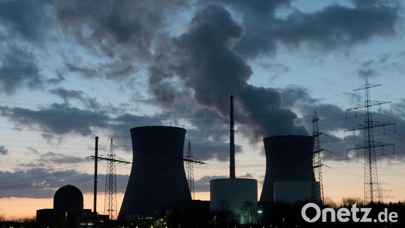 Das Atomkraftwerk Gundremmingen wurde an Silvester 2021 abgeschaltet. In Bayern ist nur noch Isar 2 bis Ende dieses Jahres am Netz. Die EU-Kommission will der Kernenergie jedoch ein grünes Label verpassen. Archivbild: Stefan Puchner/dpa