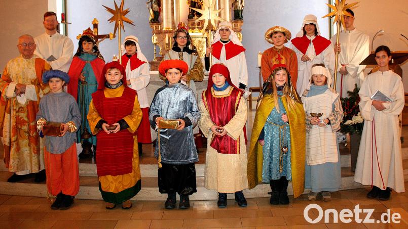 Die Sternsinger in der Nepomukkirche. Bild: zer