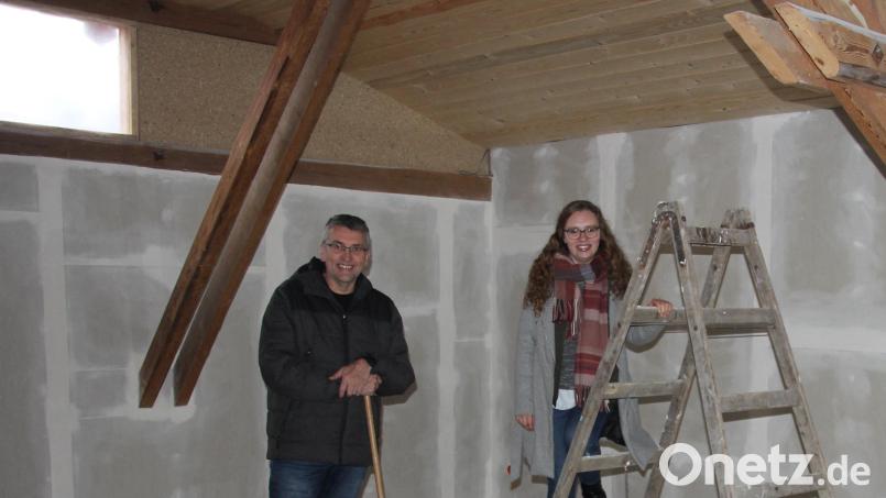 Drei der Hauptprotagonisten, die tatkräftig beim Umbau des Dorfladens am Mühlenhof mit anpacken: (von links) Bürgermeister Franz Schöner, Bürgervereins-Vorsitzende Alexandra Werner und Bernd Achatz. Bild: kro