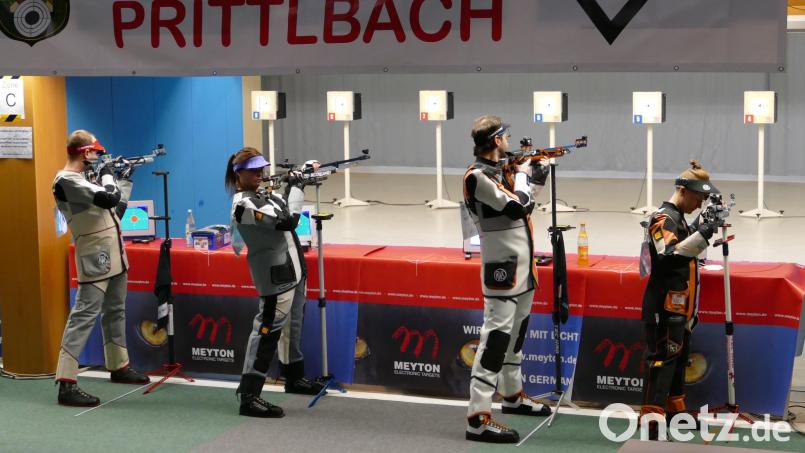 Im letzten Saisonduell gegen Coburg verpassten die Kastler Lukas Haberkorn (388) gegen Katharina Stang (389) und Michael Buchbinder (388) gegen Sabrina Hössl (389/von links) den Sieg. Bild: rwo