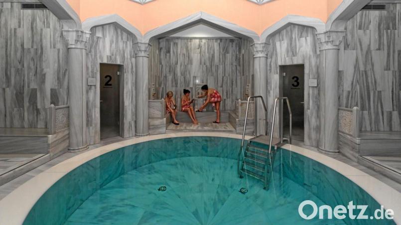 In die Jahre gekommen ist der orientalische Badetempel. Eine Sanierung ist schon seit Jahren im Gespräch, muss aber wegen der Folgen der Pandemie erneut aufgeschoben werden. Archivbild: tr