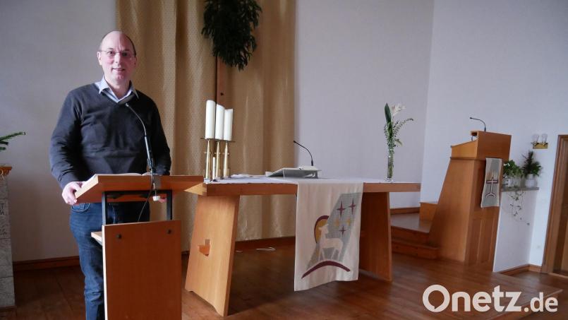 Diakon Fritz Lieb (im Bild in der Friedenskirche Waldsassen) verlässt Ende Februar die Evangelisch-Lutherische Pfarrei Tirschenreuth-Waldsassen. Bild: hmr