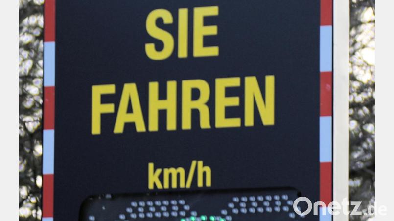 Für viele Autofahrer gab es bei der Geschwindigkeitsmessung in Guteneck kein lachendes Gesicht. Bild: Alois Köppl