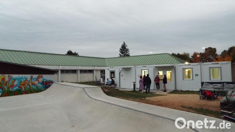 Der Container-Jugendtreff und der Skatepark sind in Kümmersbruck gleich nebeneinander. Bild: e