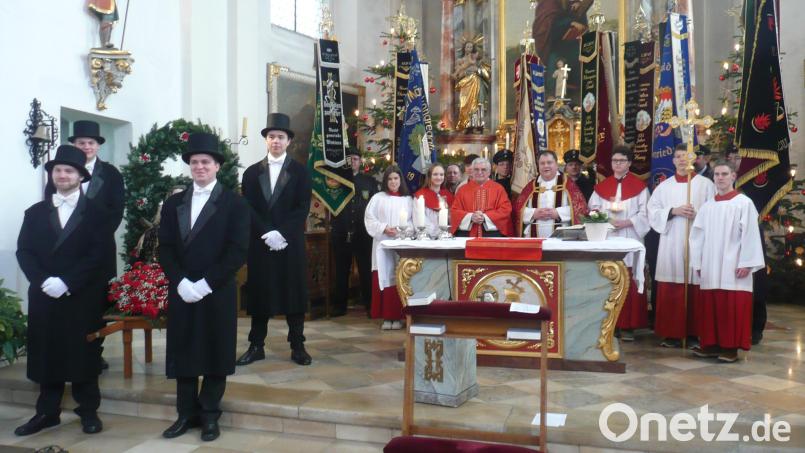 Zum Abschluss des Gottesdienstes wird das Sebastianslied gesungen. Archivbild: amö